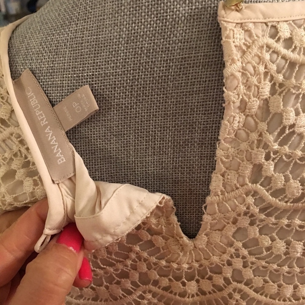 Ann Taylor top. (11/20) - Picture 3 of 3